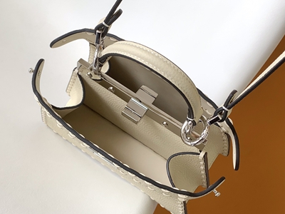 フェンディバッグ細部ディテール